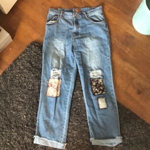 Vintage floral patch jeans